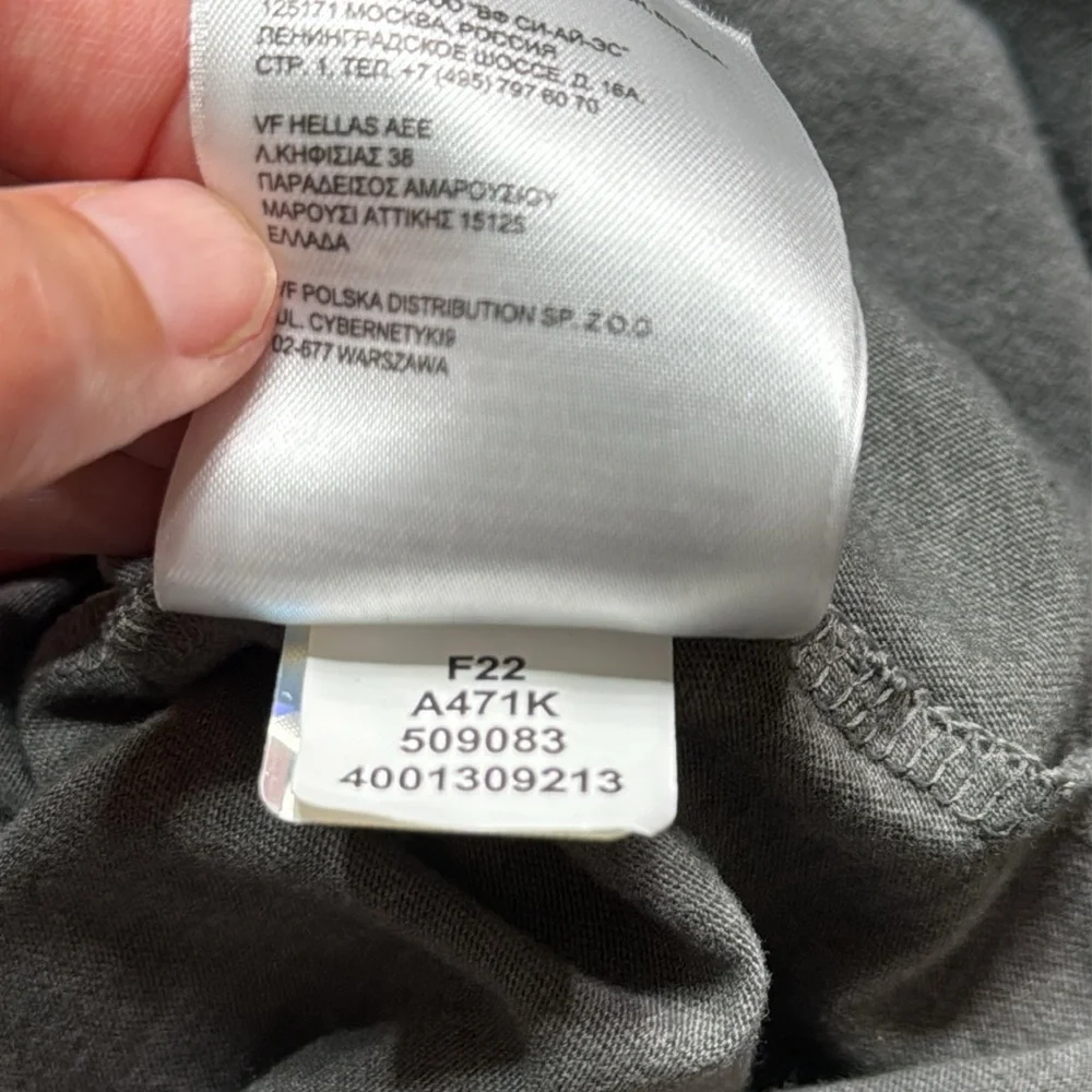 The North Face Grey Long Sleeve Logo Shirt Size Medium Men's